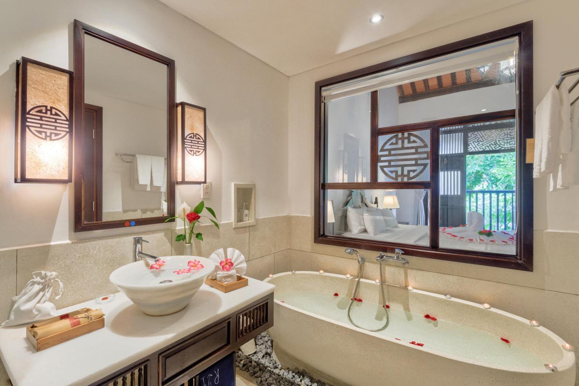 Deluxe Pool Garden view room inclusive 60 minute Body treatment,1645658203:JPEG