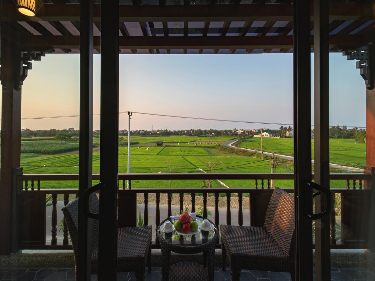 Deluxe Kamer met Balkon en Uitzicht op Rijstvelden